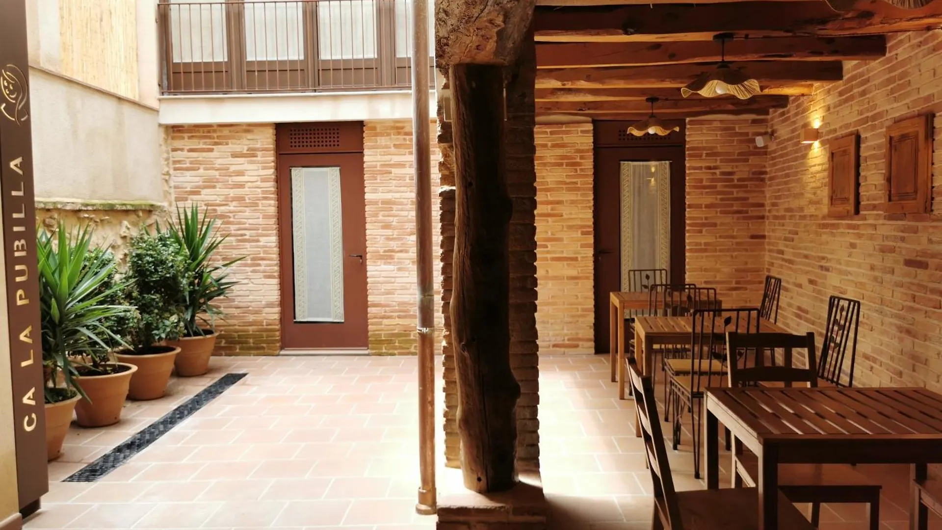 Country house Ca La Pubilla Guest House El Masroig