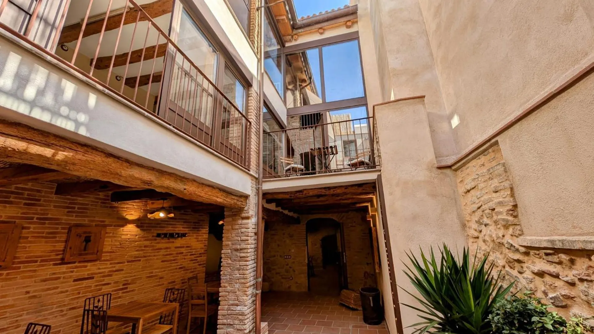 Ca La Pubilla Guest House El Masroig Spain